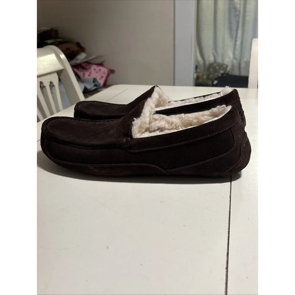 UGG mens ascot